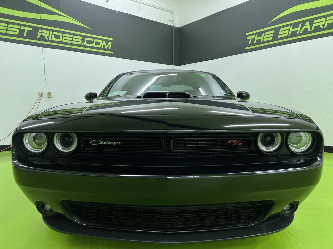 Used 2018 Dodge Challenger R/T RWD image 3