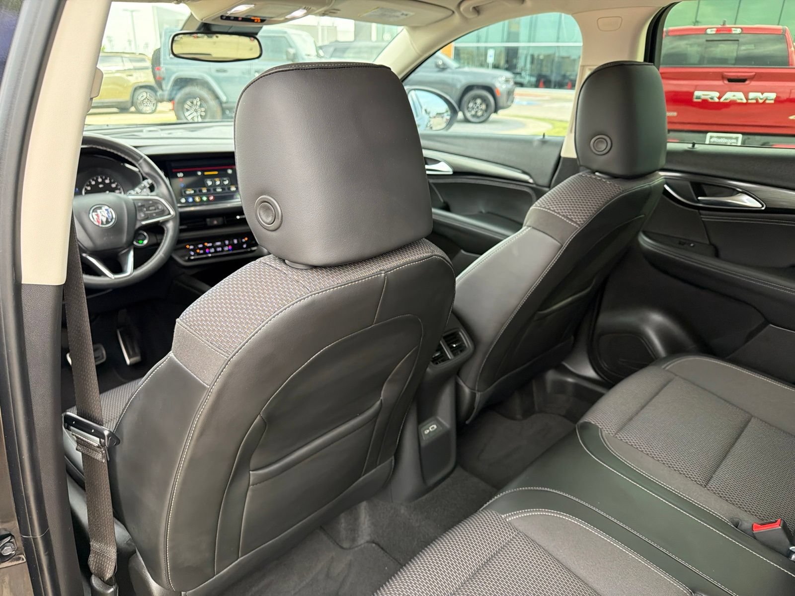Used 2023 Buick Envision Preferred FWD image 16