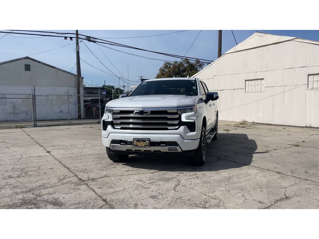 Certified 2023 Chevrolet Silverado 1500 High Country w/ Z71 Off-Road Package AWD/4WD image 6