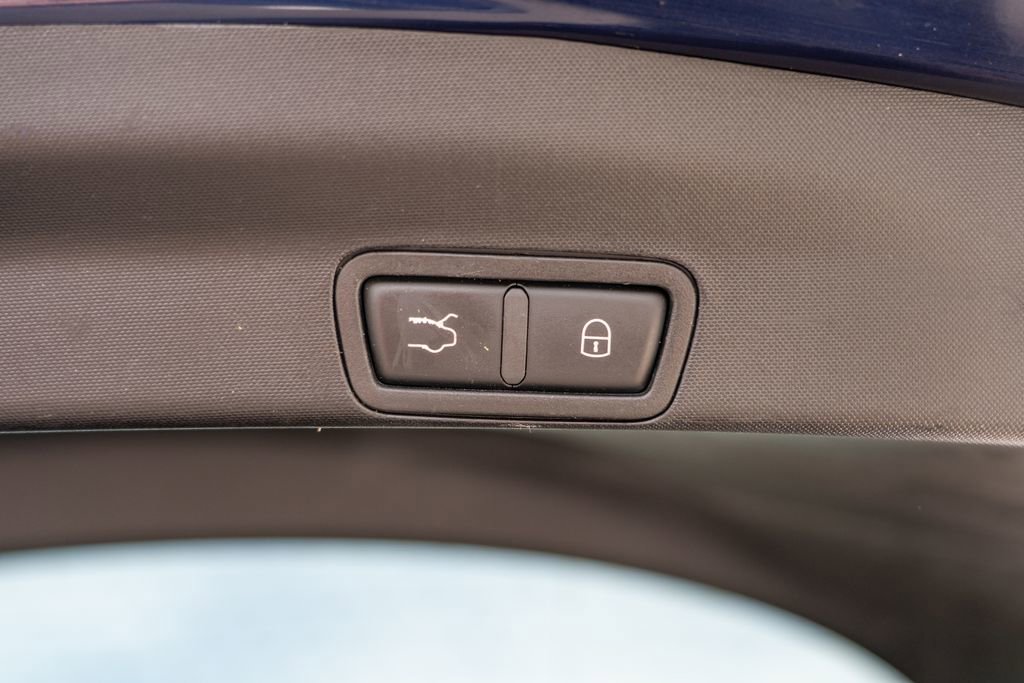 Used 2018 Alfa Romeo Stelvio AWD image 8