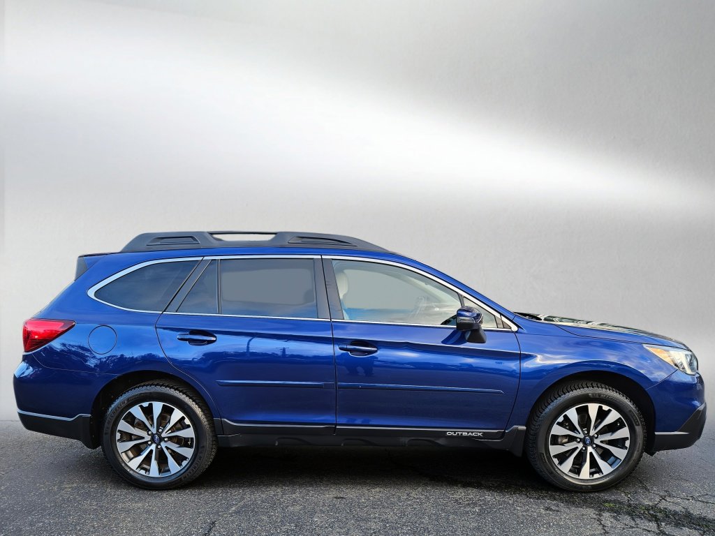 Used 2016 Subaru Outback 2.5i Limited image 2
