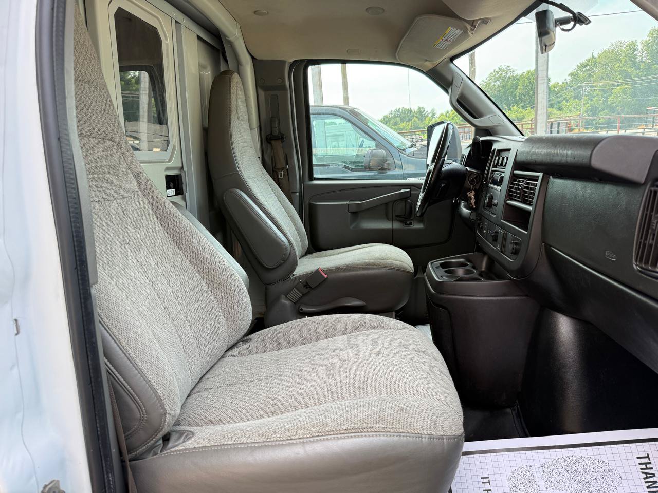 Used 2021 Chevrolet Express 3500 w/ Power Convenience Package RWD image 17
