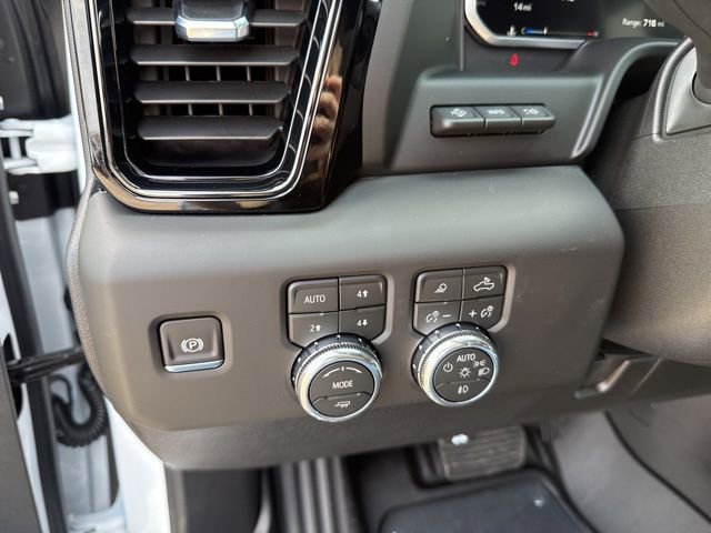 New 2026 GMC Sierra 2500 AT4 image 27