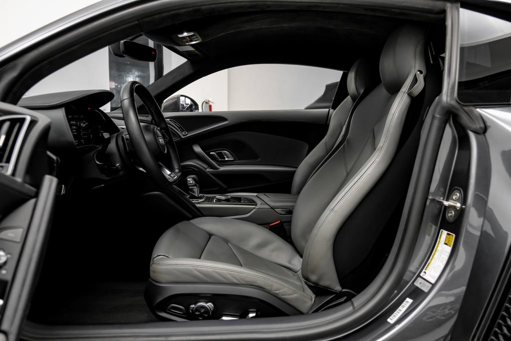 Used 2018 Audi R8 V10 AWD/4WD image 8