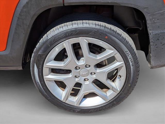 Used 2021 Jeep Renegade Latitude image 9