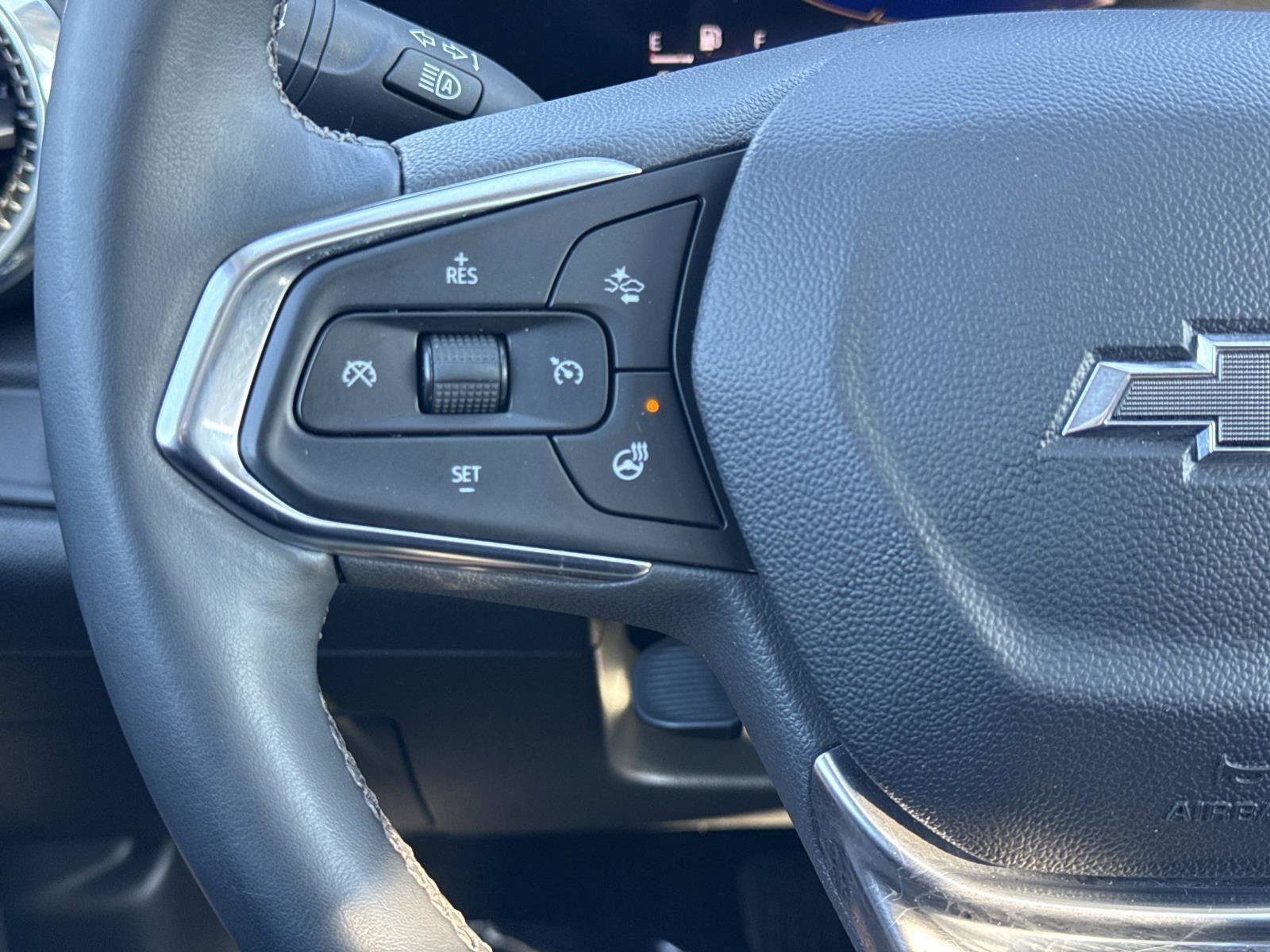 Used 2024 Chevrolet Trax ACTIV w/ Sunroof Package image 9