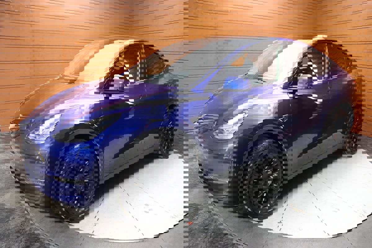 Used 2024 Tesla Model Y Long Range image 8