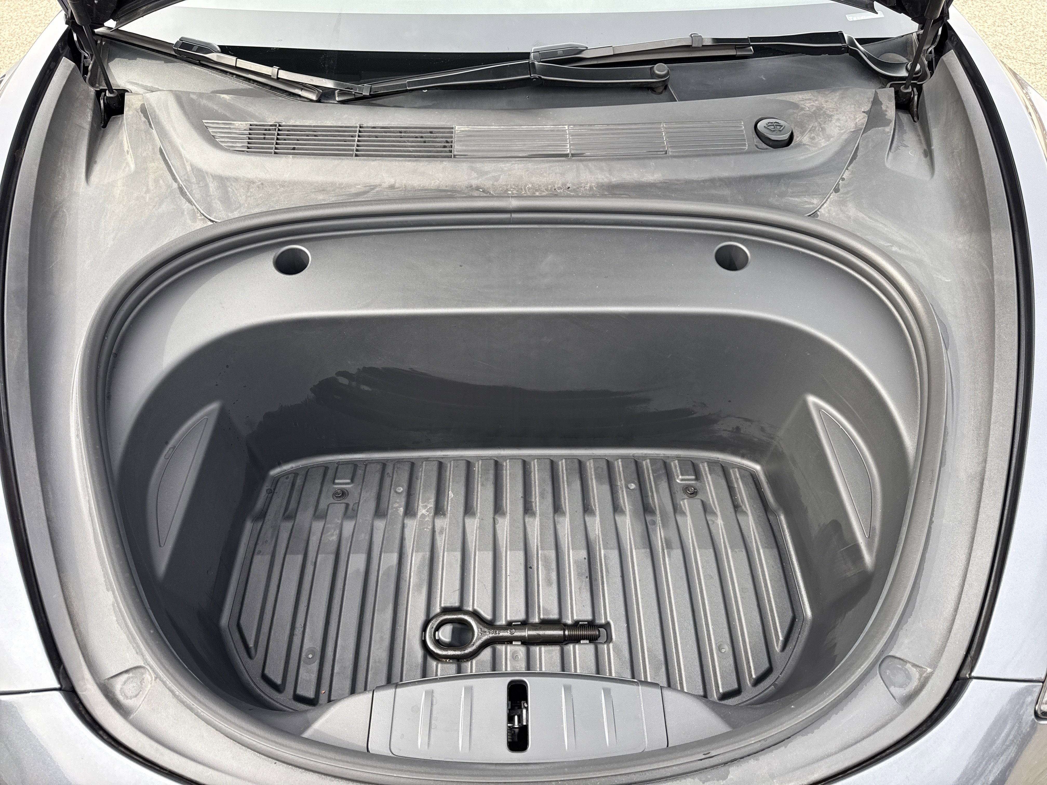 Used 2023 Tesla Model 3 Standard Range image 16