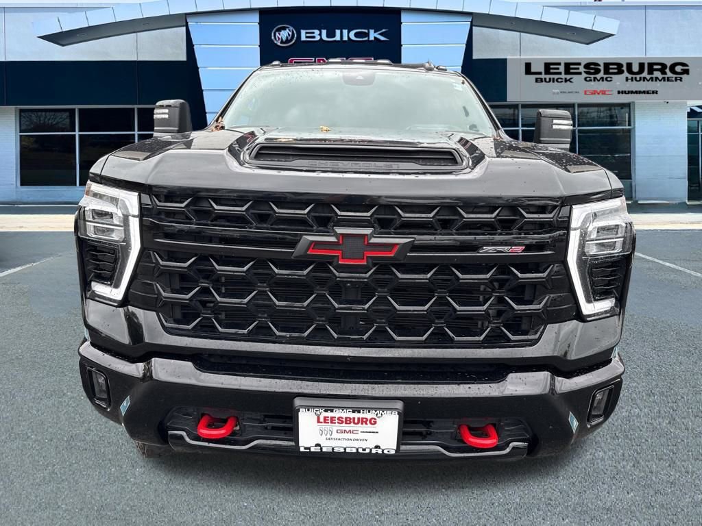 Used 2024 Chevrolet Silverado 2500 ZR2 w/ Technology Package image 2