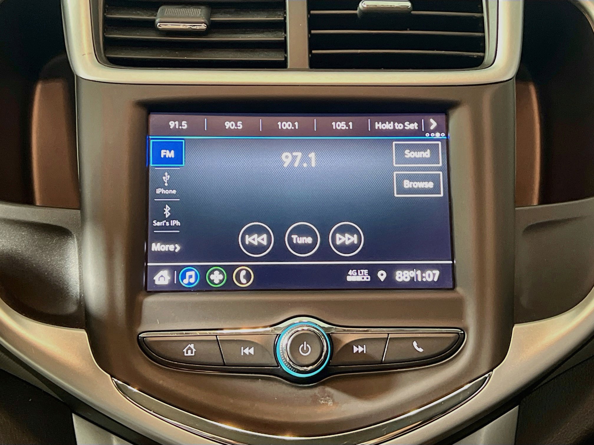 Used 2020 Chevrolet Sonic LT FWD image 27