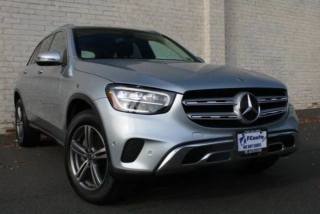 Used 2021 Mercedes-Benz GLC 300 4MATIC image 4