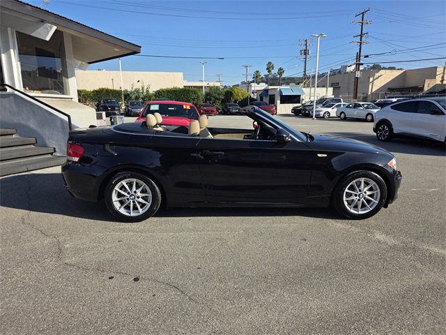 Used 2011 BMW 128i Convertible image 3