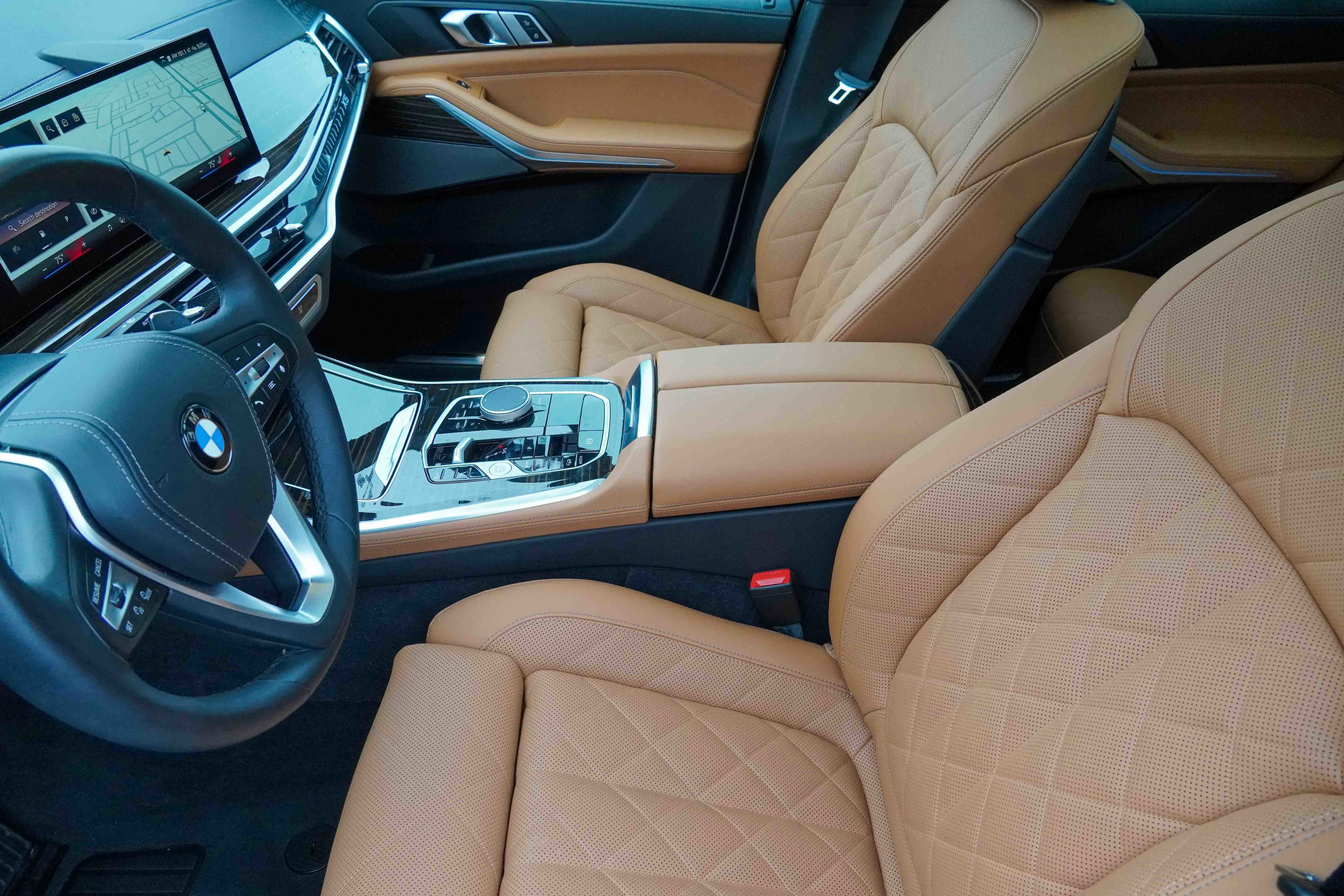 Certified 2025 BMW X5 xDrive40i w/ Climate Comfort Package image 12