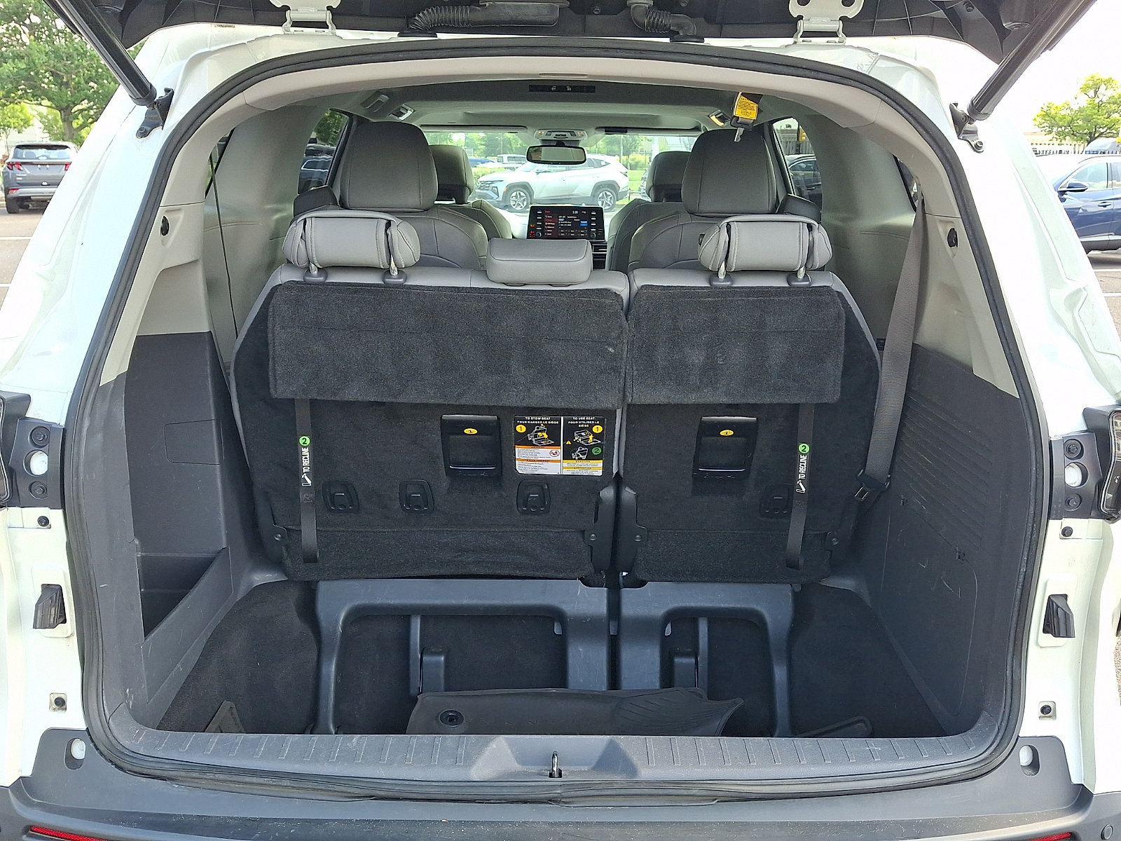 Used 2021 Toyota Sienna XLE AWD/4WD image 29