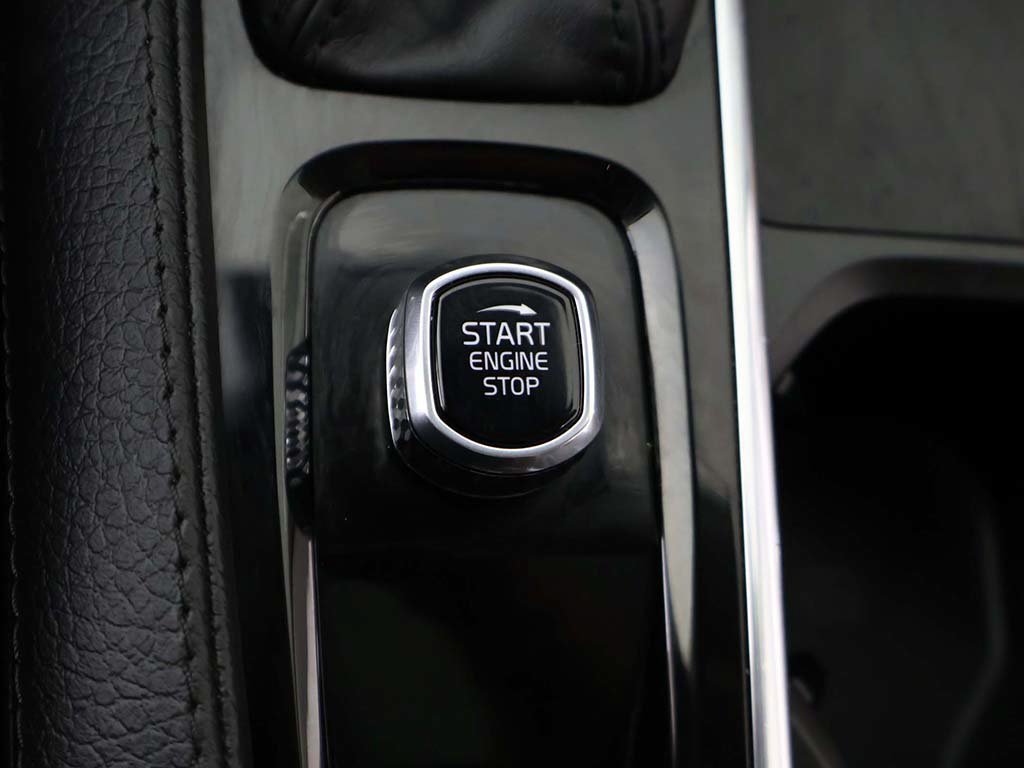 Used 2022 Volvo XC90 T6 Momentum w/ Climate Package AWD/4WD image 49