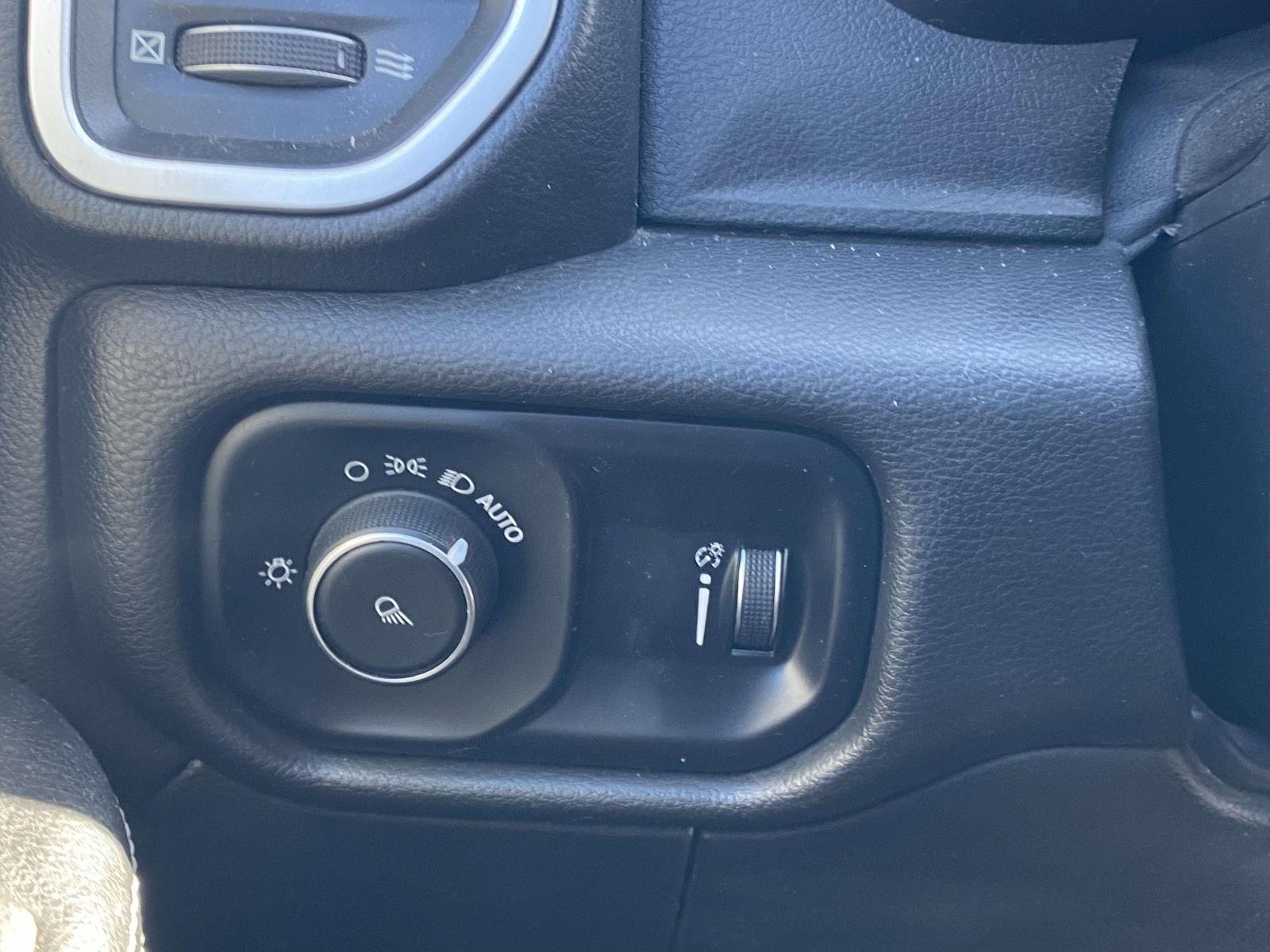 Used 2022 RAM 2500 Big Horn image 28