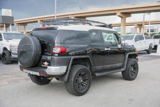 Used 2014 Toyota FJ Cruiser 4WD w/ Upgrade Package image 6