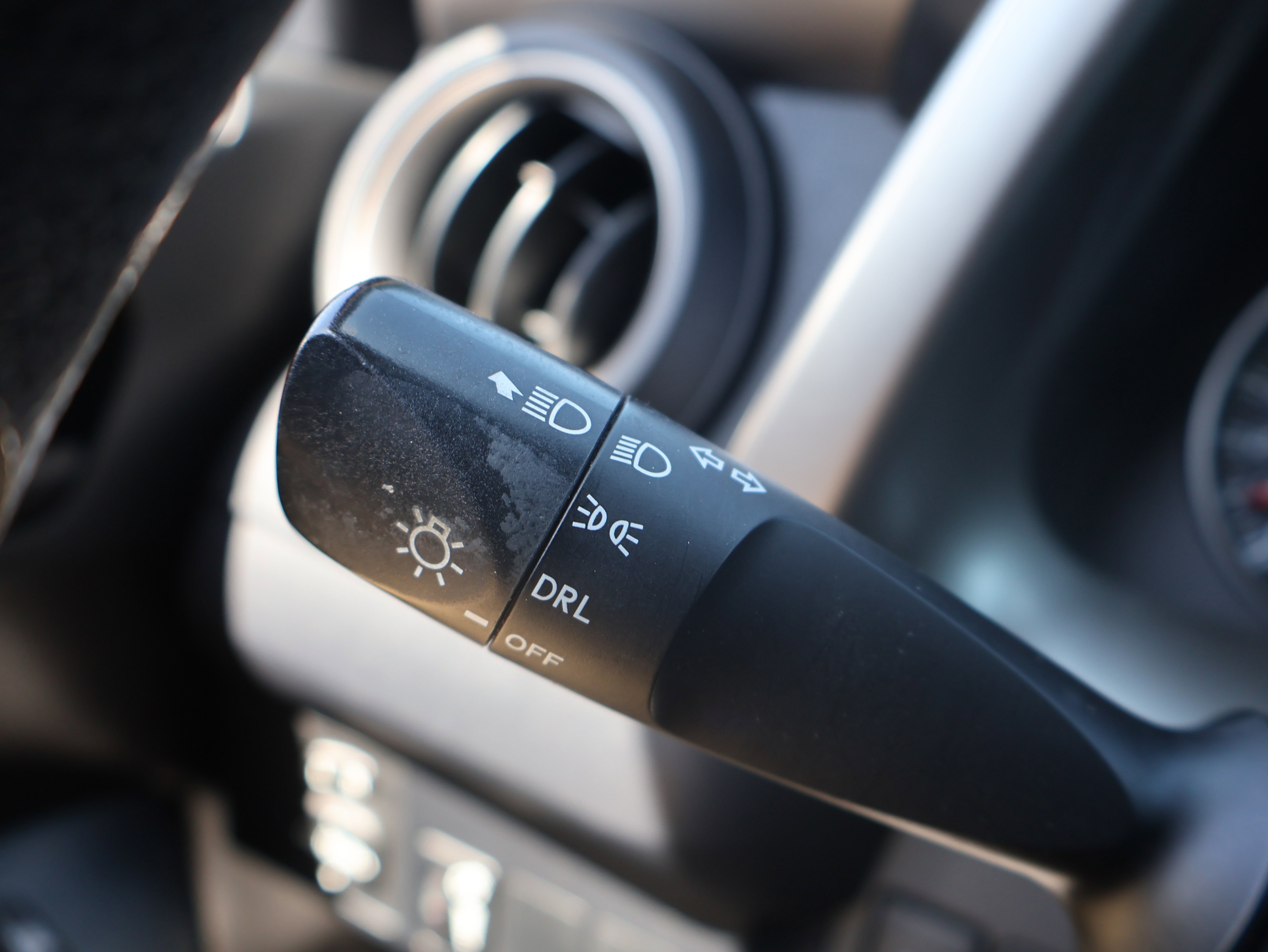 Used 2016 Toyota RAV4 LE AWD/4WD image 29