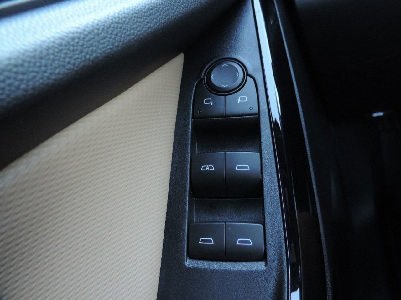 Used 2026 Chevrolet Equinox ACTIV image 25