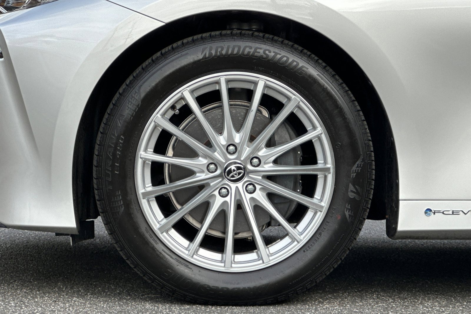 Used 2024 Toyota Mirai XLE image 25