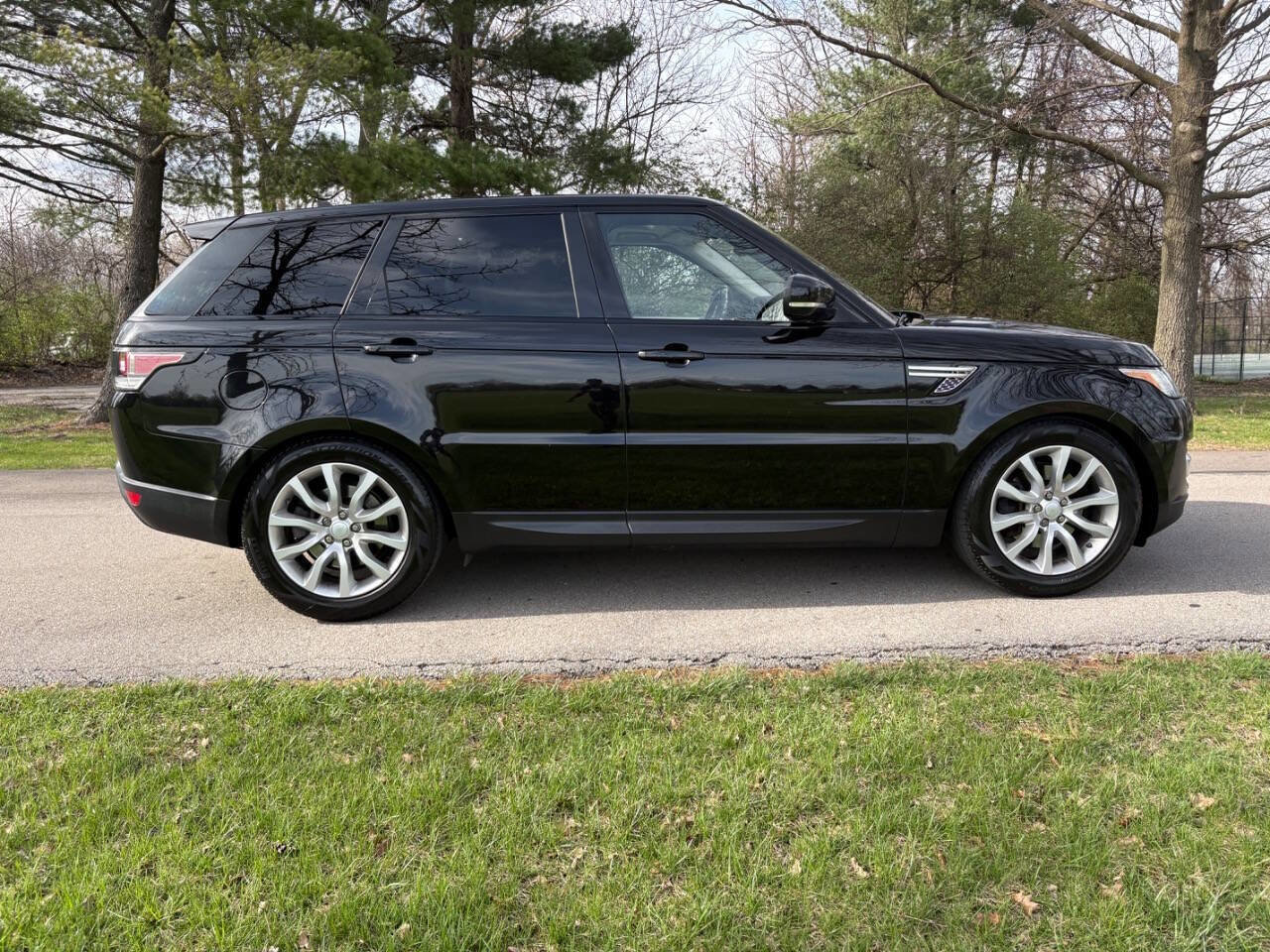 Used 2016 Land Rover Range Rover Sport HSE image 9