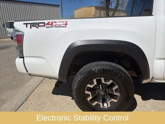 Used 2020 Toyota Tacoma TRD Off-Road w/ Technology Package image 10
