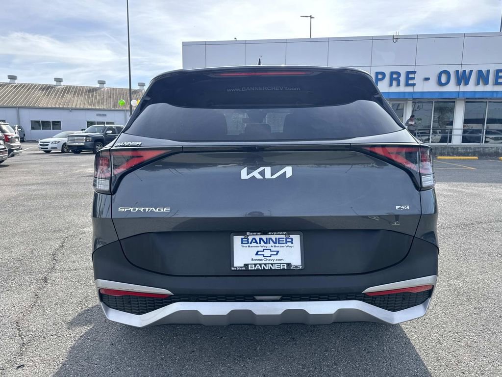Used 2024 Kia Sportage LX image 6