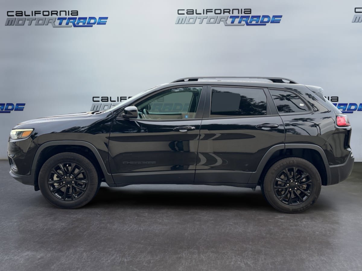 Used 2023 Jeep Cherokee Altitude Lux image 8