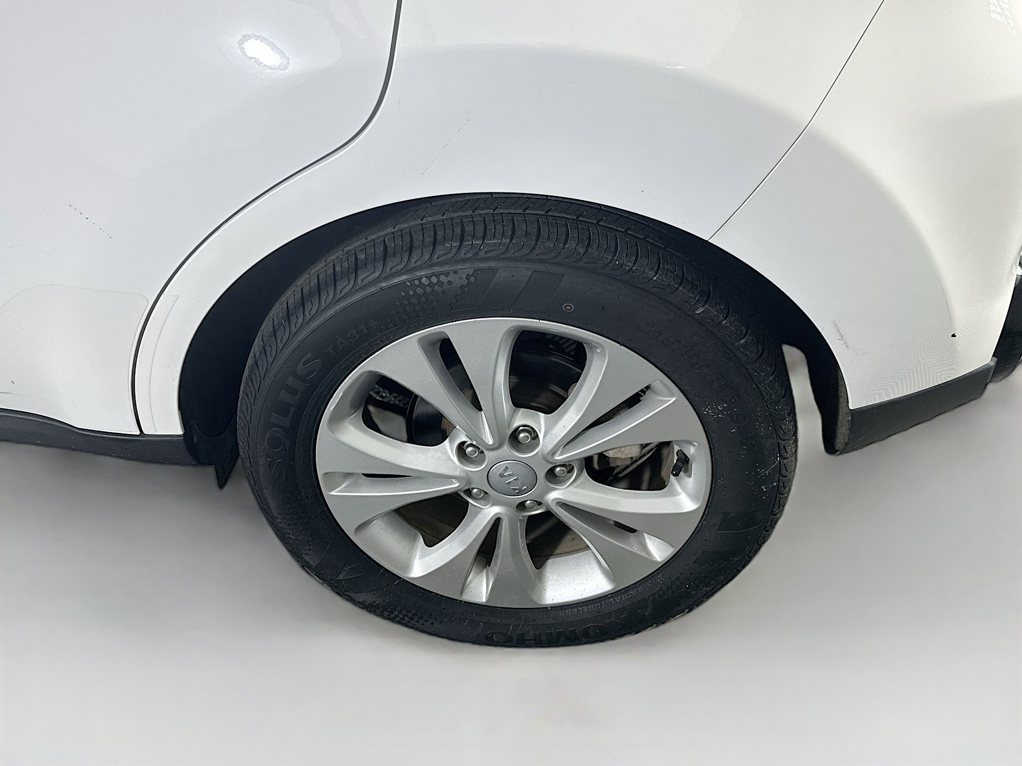 Used 2016 Kia Soul + image 11