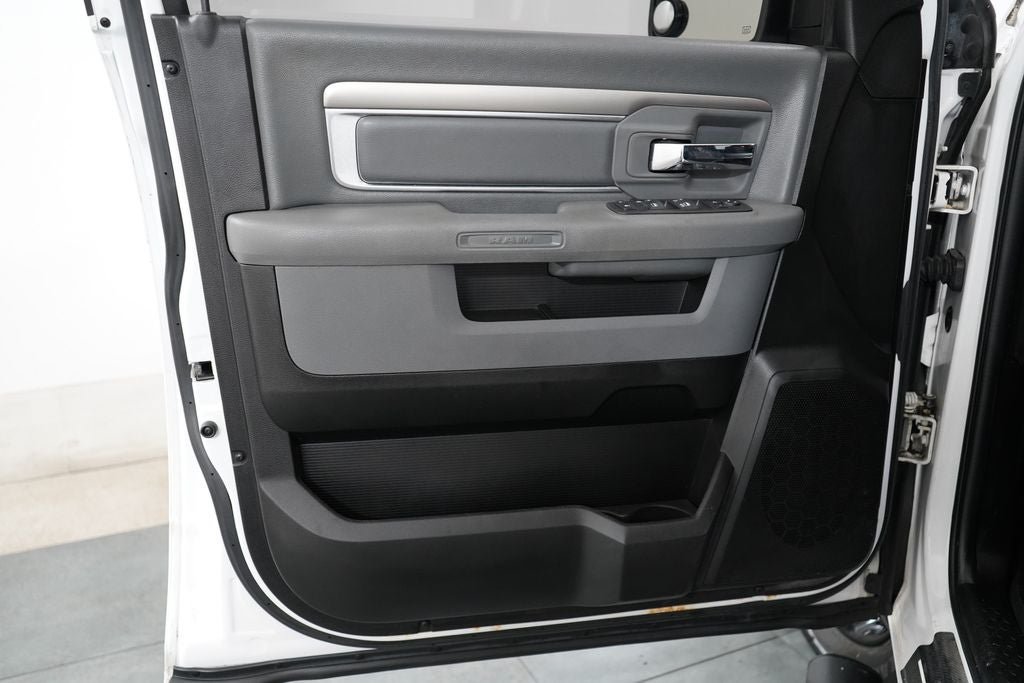Used 2019 RAM 1500 Warlock AWD/4WD image 32