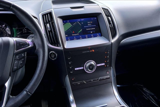 Used 2020 Ford Edge Titanium AWD/4WD image 5