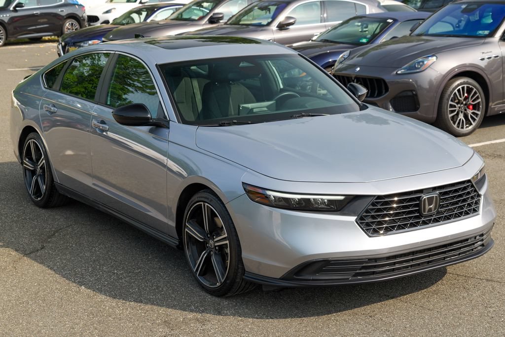 Used 2023 Honda Accord Sport image 9