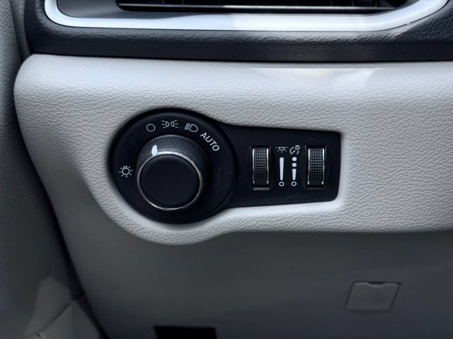 Certified 2023 Chrysler Voyager LX FWD image 36