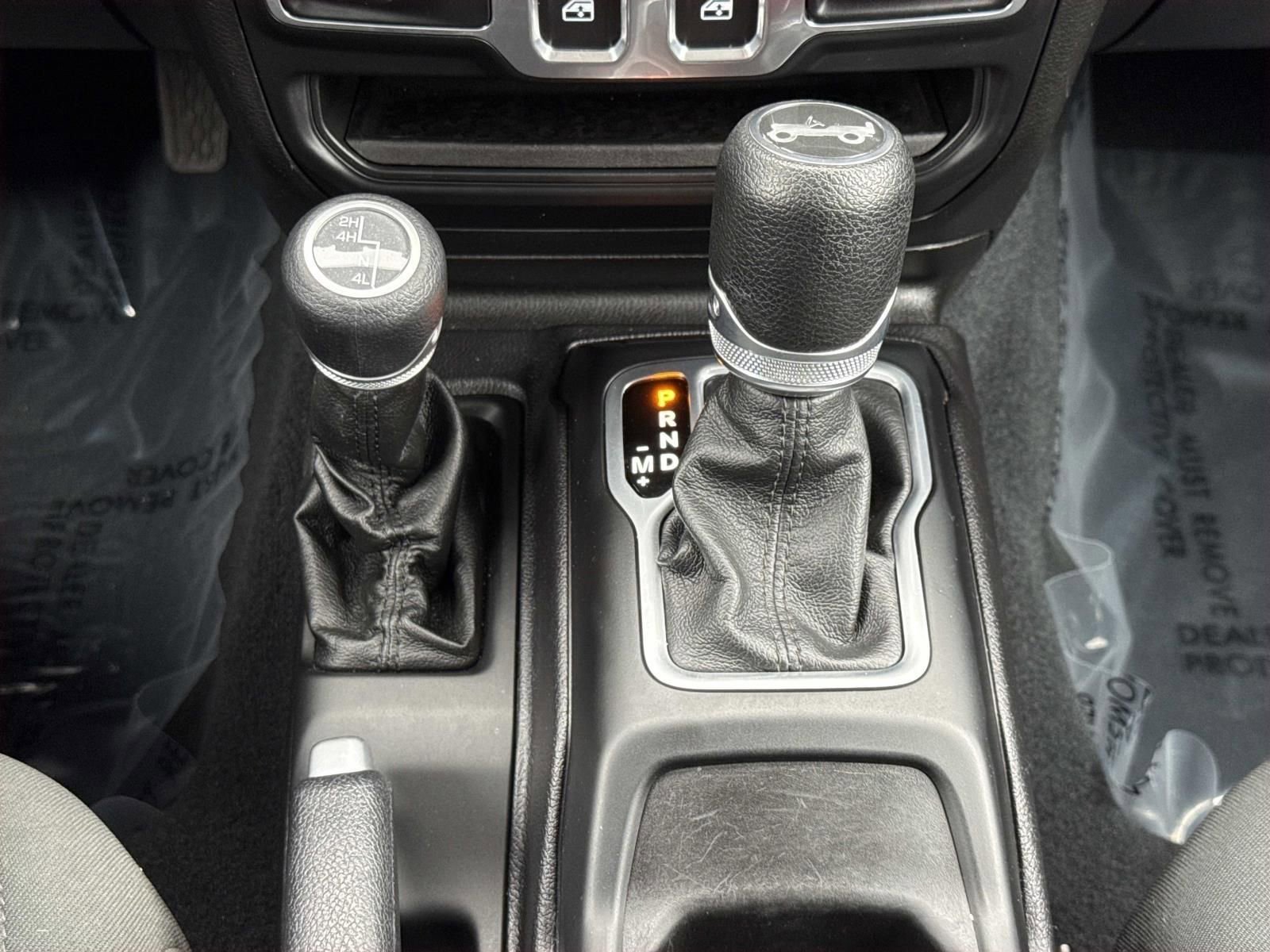 Used 2018 Jeep Wrangler Sport AWD/4WD image 11