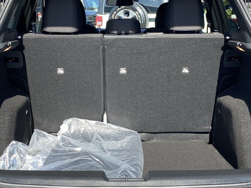 New 2027 Nissan Kicks SV FWD image 17