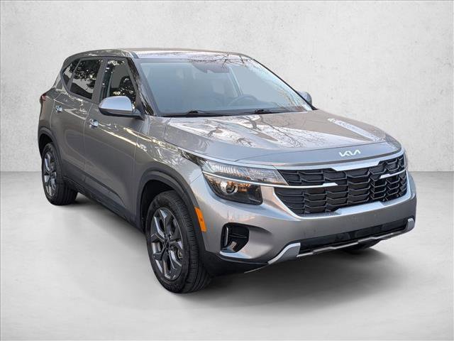 Used 2024 Kia Seltos LX image 3