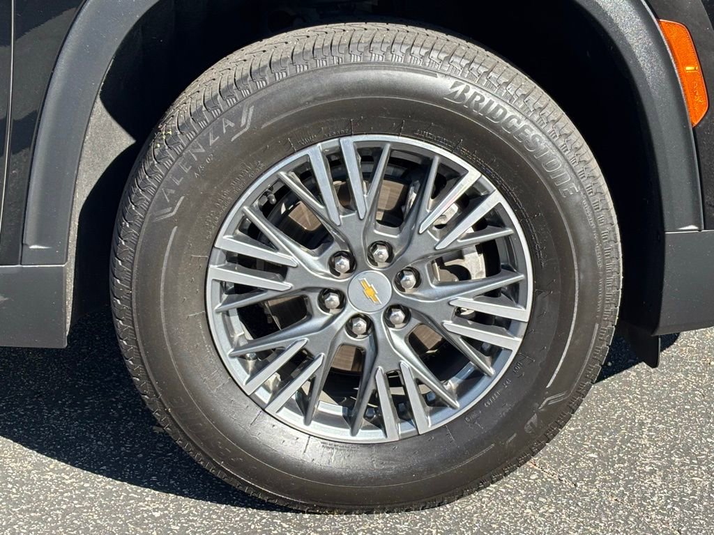 Used 2024 Chevrolet Traverse LT w/ Trailering Package image 33