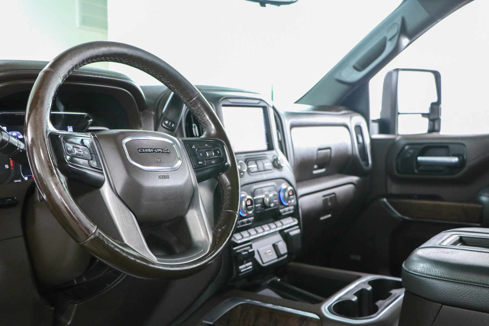 Used 2021 GMC Sierra 2500 Denali w/ Denali Ultimate Package AWD/4WD image 27