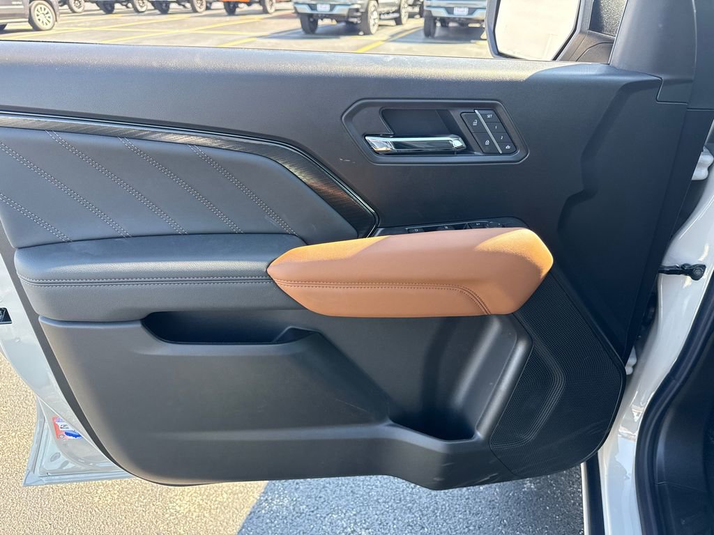 New 2026 GMC Canyon AT4 w/ AT4 Premium Package image 15