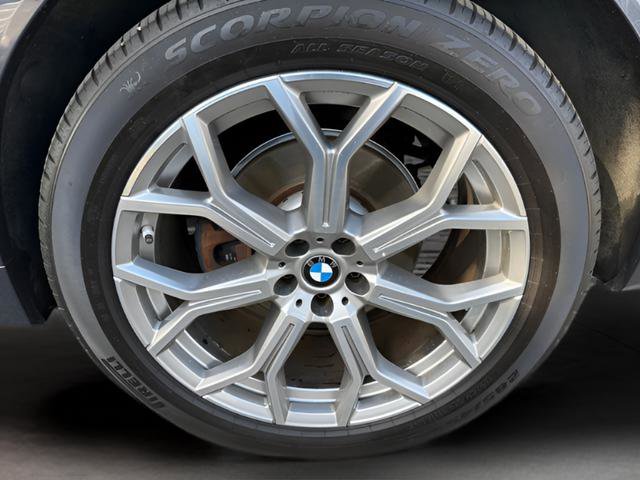 Used 2022 BMW X7 xDrive40i w/ Premium Package image 35