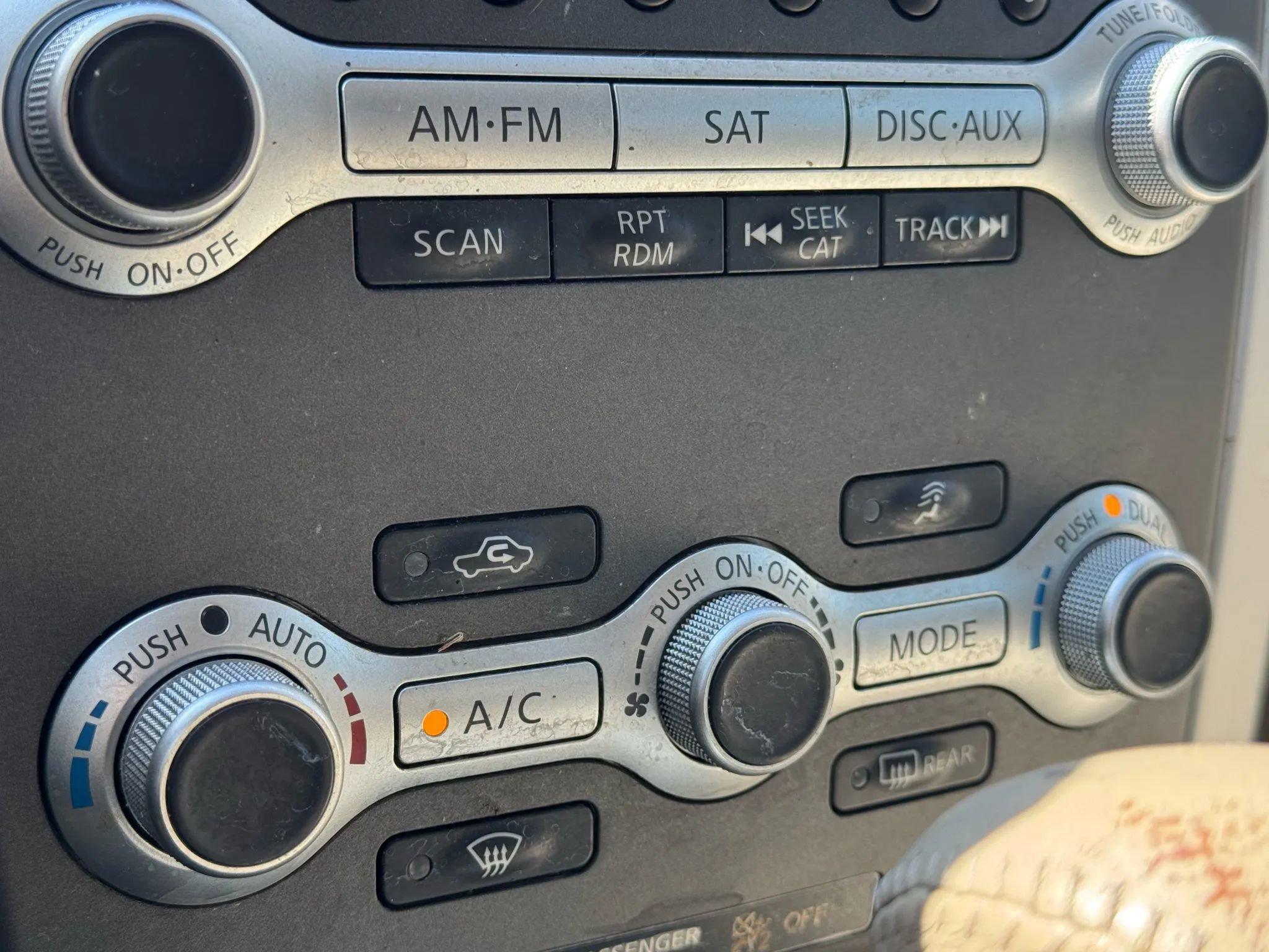 Used 2013 Nissan Murano SV w/ Value Pkg image 29