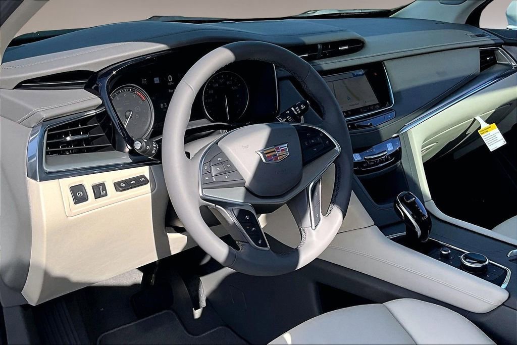 New 2026 Cadillac XT5 Premium Luxury w/ Driver Assist Package AWD/4WD image 6