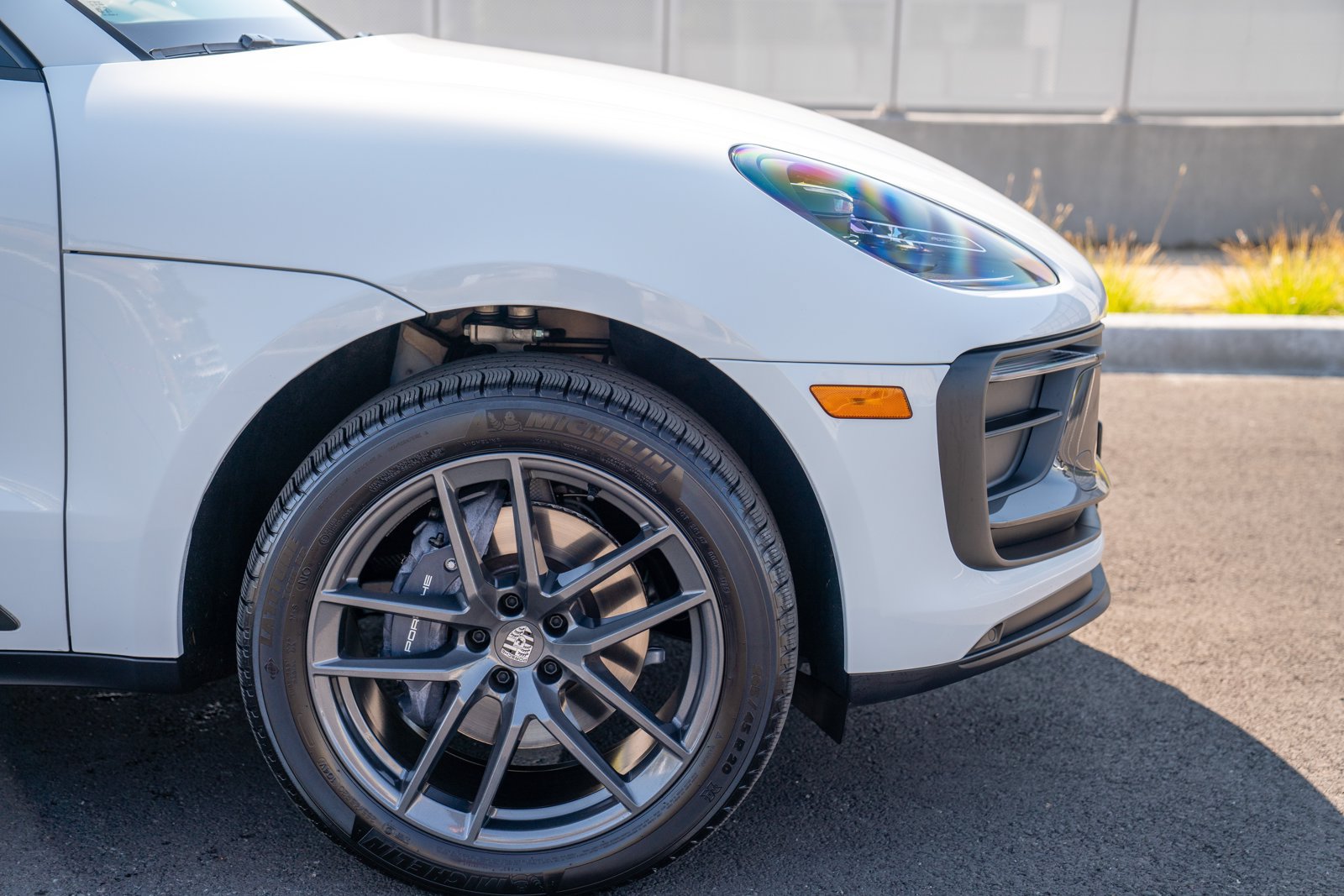 Certified 2026 Porsche Macan Turbo AWD/4WD image 9