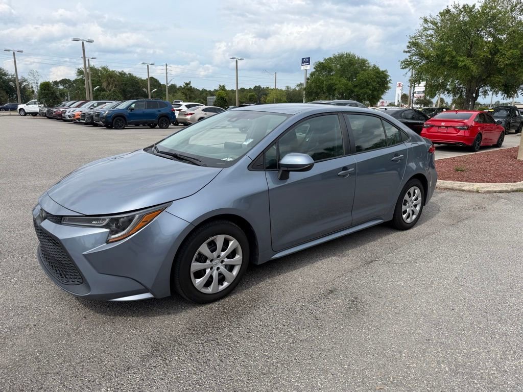 Used 2022 Toyota Corolla LE FWD image 11