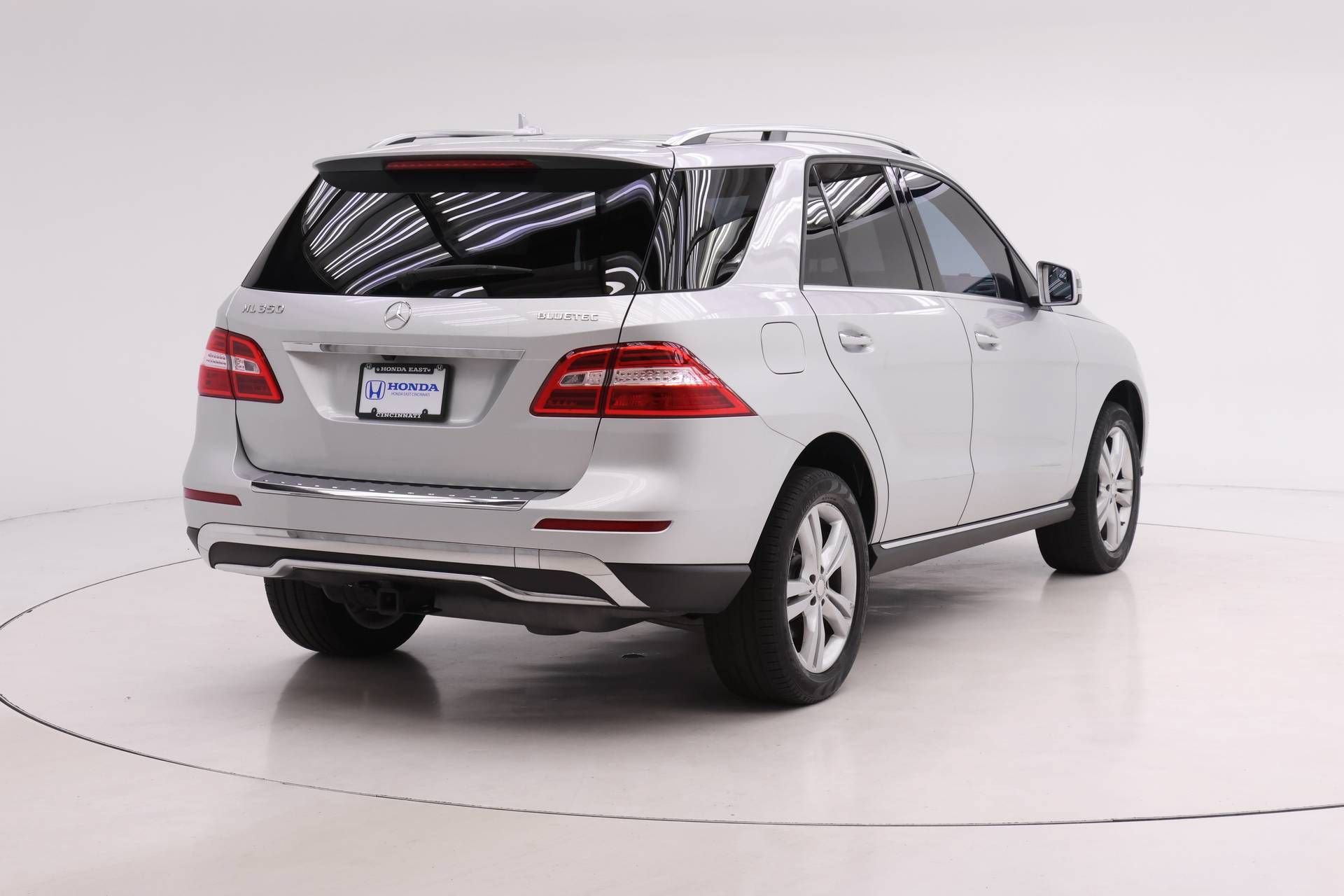 Used 2014 Mercedes-Benz ML 350 BlueTEC 4MATIC image 2