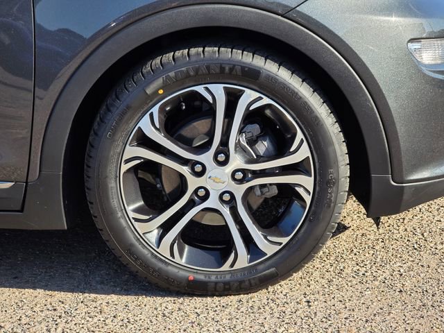 Used 2017 Chevrolet Bolt Premier w/ Driver Confidence II Package FWD image 8