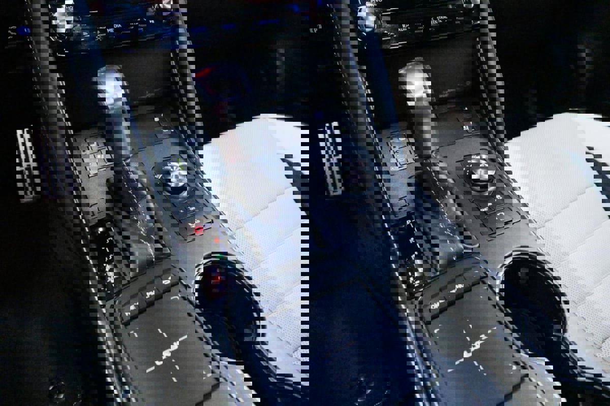 Used 2022 Lexus IS 350 F Sport w/ Accessory Package image 17