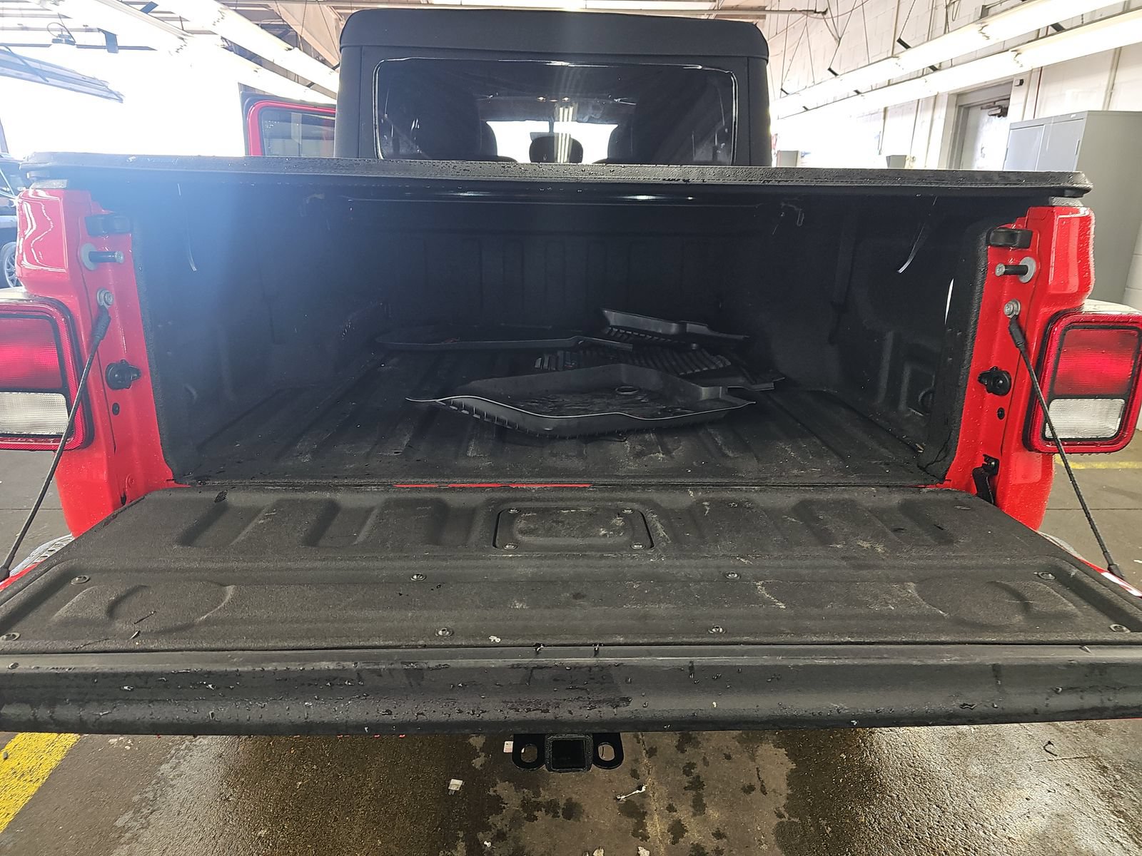 Used 2022 Jeep Gladiator Sport AWD/4WD image 16