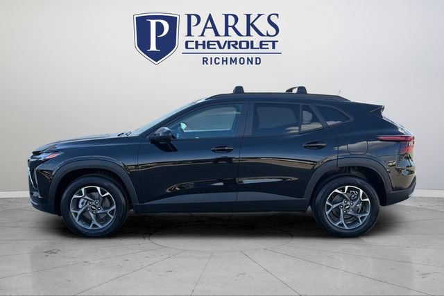 Used 2026 Chevrolet Trax LT w/ LT Convenience Package FWD image 4