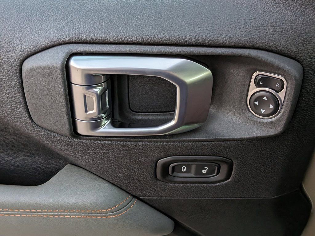 New 2026 Jeep Gladiator Mojave image 11